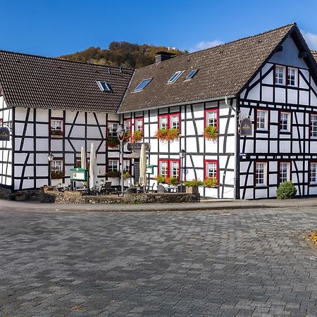 Garni Hotel Im Fachwerkhof Зиммерат Экстерьер фото