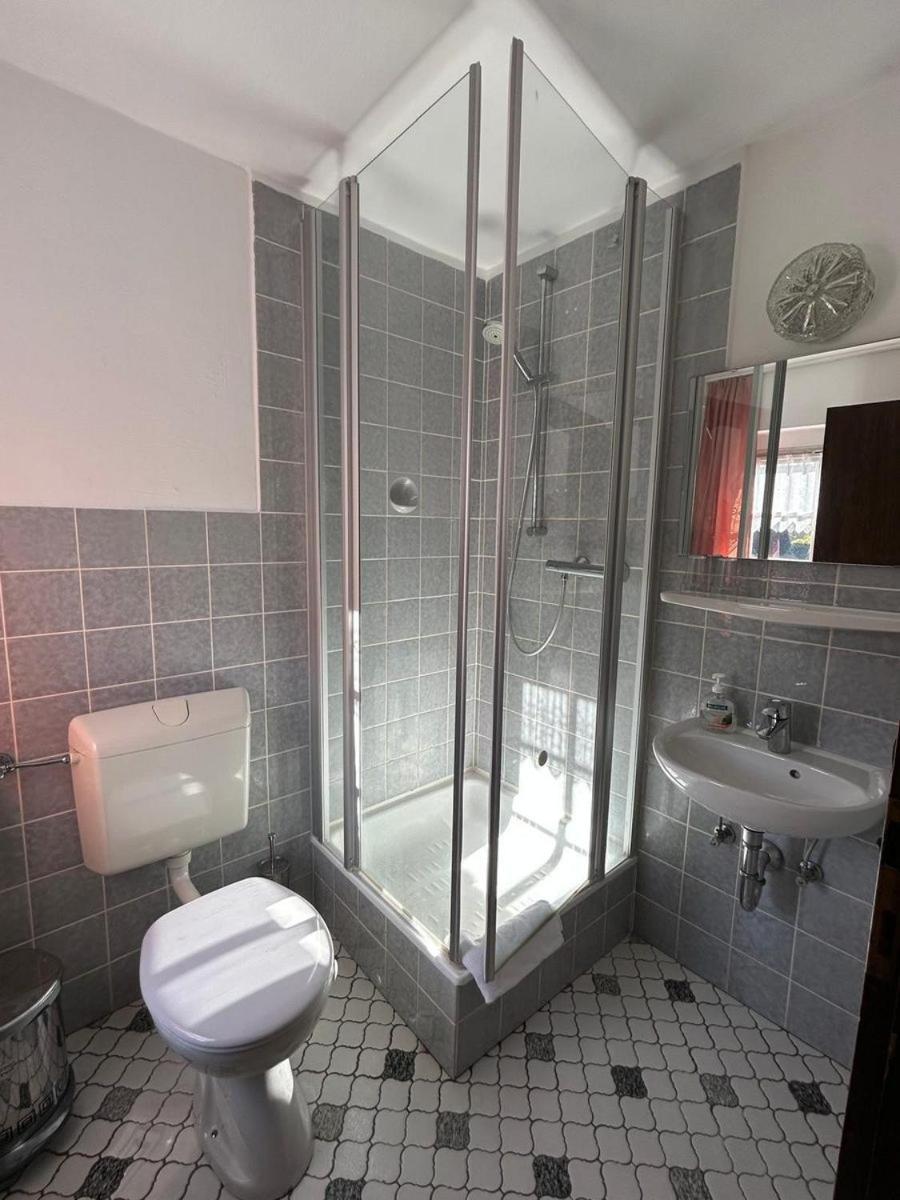 Garni Hotel Im Fachwerkhof Зиммерат Экстерьер фото