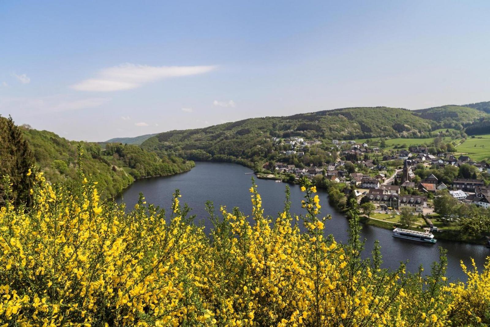 Garni Hotel Im Fachwerkhof Зиммерат Экстерьер фото
