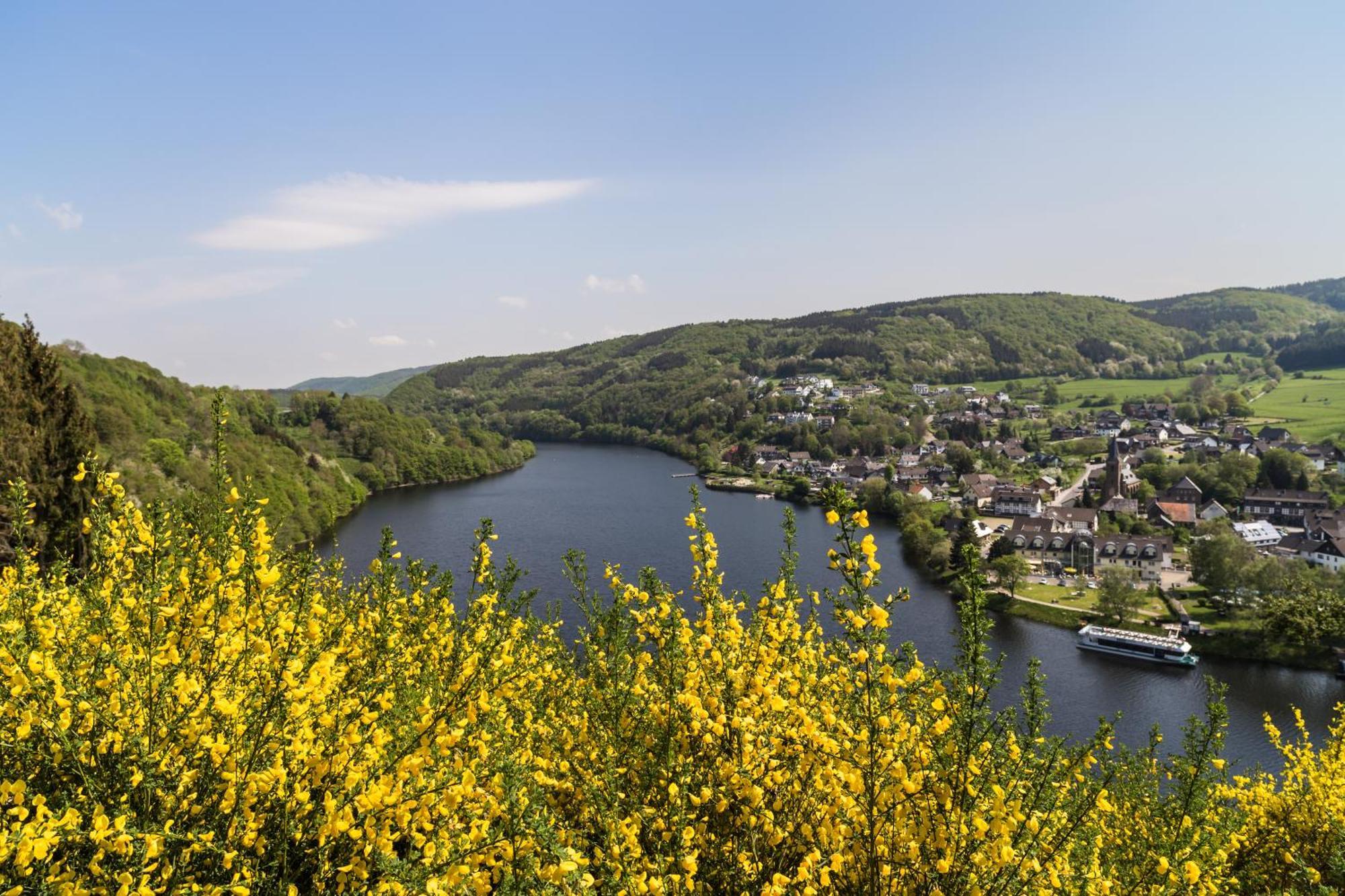 Garni Hotel Im Fachwerkhof Зиммерат Экстерьер фото