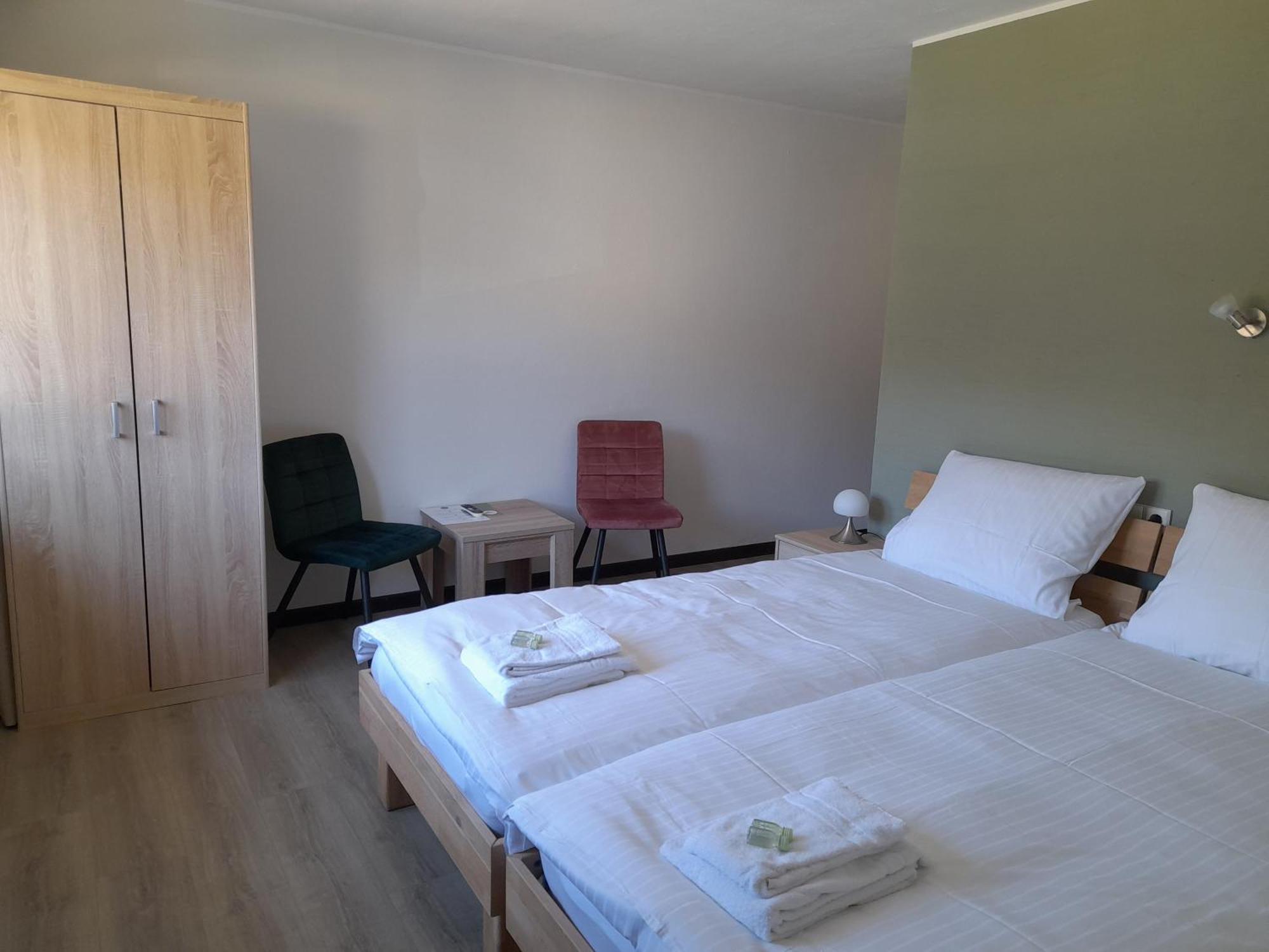Garni Hotel Im Fachwerkhof Зиммерат Номер фото
