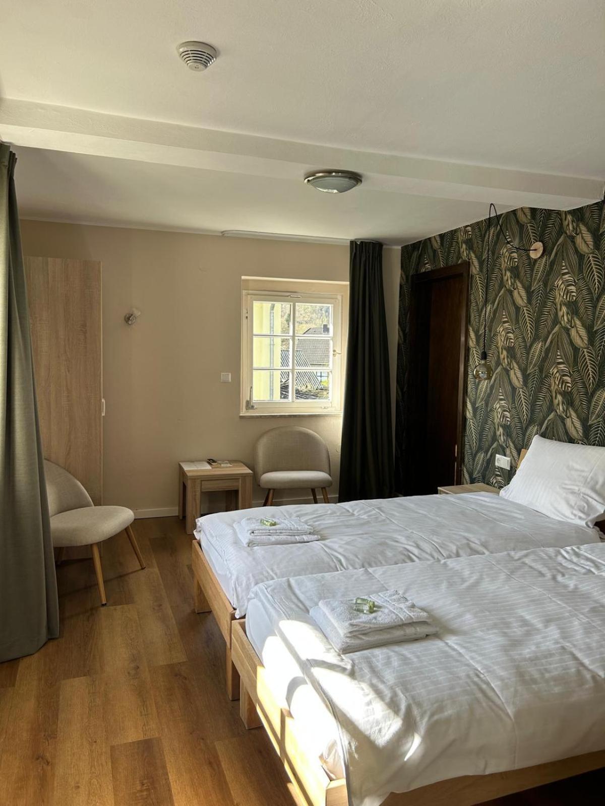 Garni Hotel Im Fachwerkhof Зиммерат Номер фото